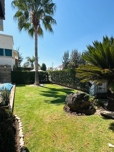 Casa Grande Con Alberca Privada En Fracionamiento Cerrado