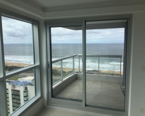 Venta De Apartamento 2 Dormitorios En Playa Brava