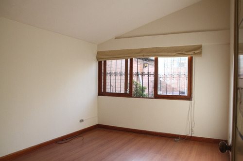Imagen 5 de 10 de Hermosa Casa En Surco Excelente Ubicación