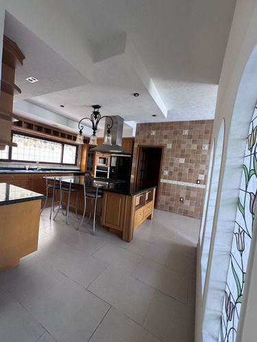 Exclusiva Residencia En Venta En La Rica Juriquilla
