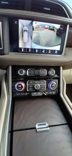 GMC Yukon DENALI 10 VEL AWD AT