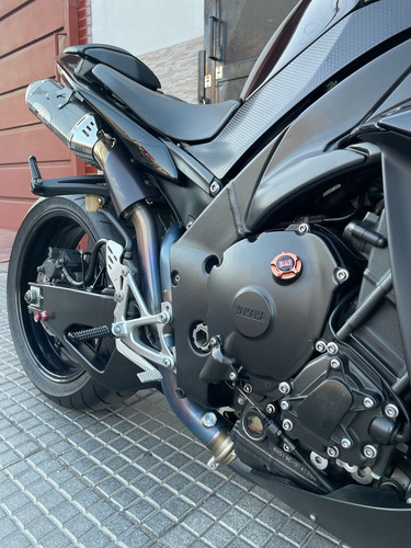 Yamaha R1