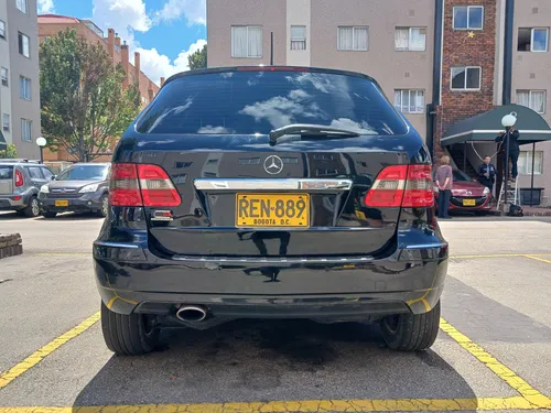 Mercedez B180