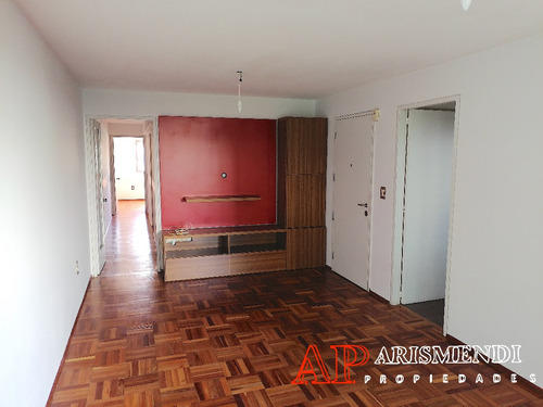 Lindo Y Cómodo Apartamento Con Garage En Barrio Pocitos!!