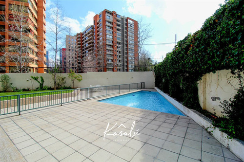 Departamento En Venta De 2 Dorm. En Las Condes