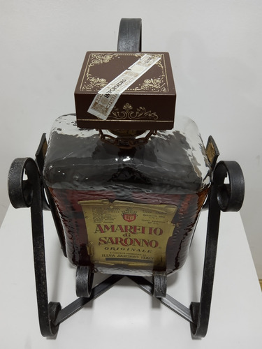 Amaretto Di Saronno Porta Botella Mecedora Colección 1.75l