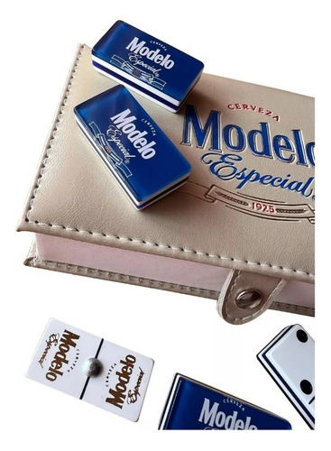 Domino Corona Extra Blanco / Domino Modelo Especial Azul
