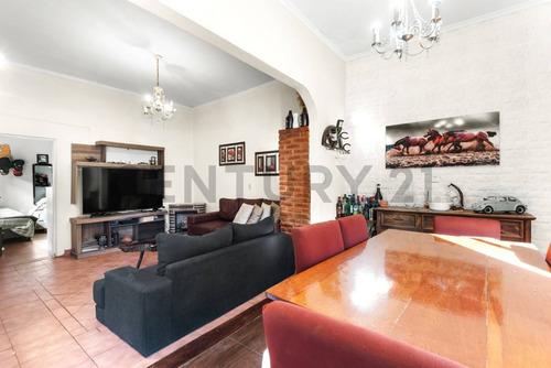Venta Ph 3 Ambientes Con 2 Patios - Florida Oeste