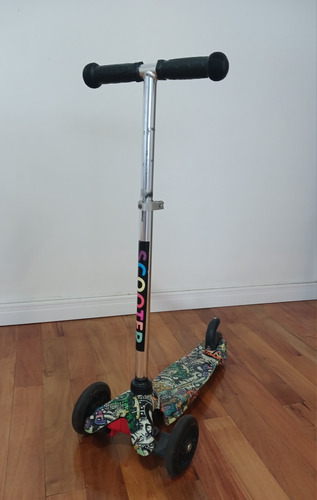 Monopatin Grafiti Scooter