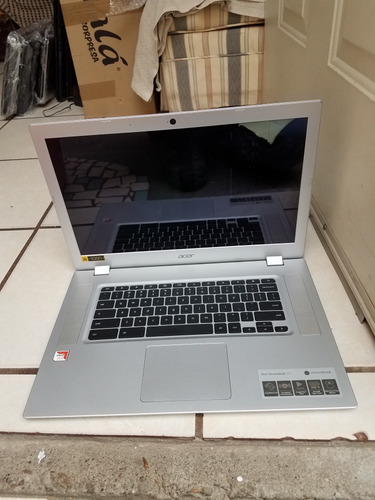 Laptop Chromebook 315(pantalla Estrellada)