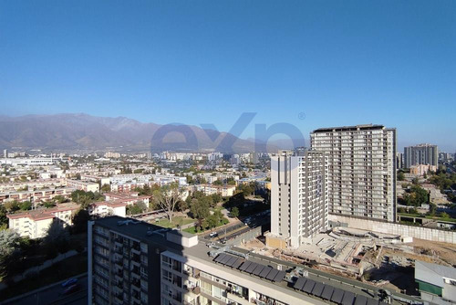 Estilo Y Conveniencia: Un Hogar Con Horizonte En Ñuñoa.