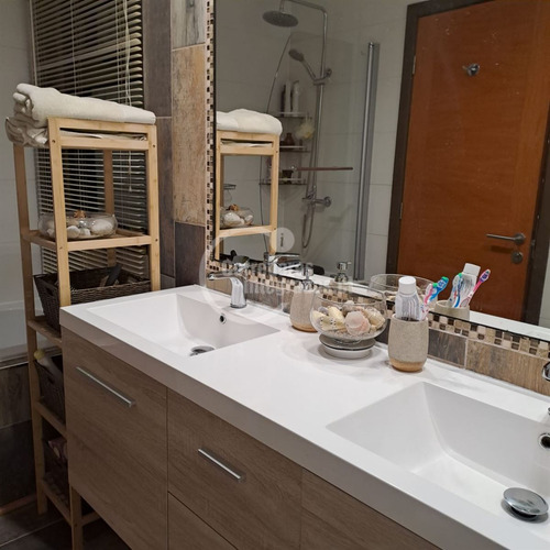 Casa En Venta De 4 Dorm. En Puerto Varas