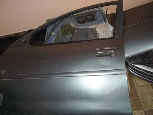Imagen 7 de 17 de Chevrolet Corsa Autopartes