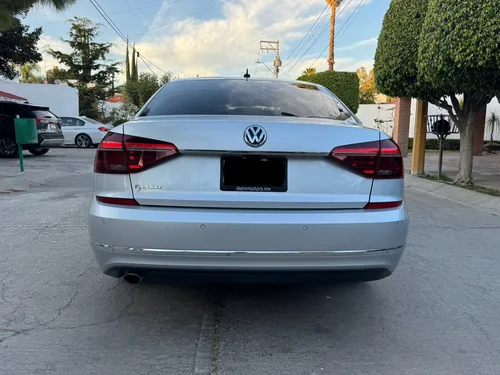 Volkswagen Passat 2.5 Tiptronic Highline At