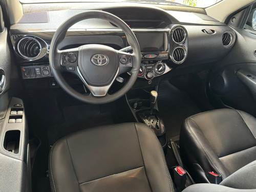 Toyota Etios 1.5 X PLUS SEDAN 16V FLEX 4P AUTOMÁTICO