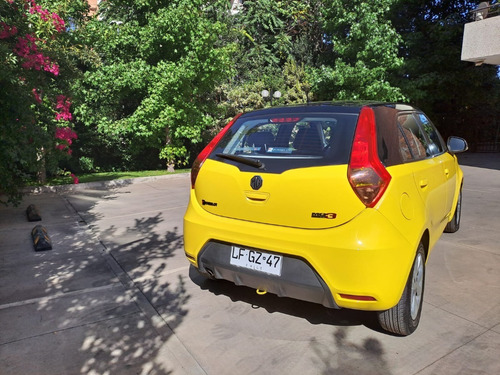 Imagen 3 de 15 de Auto Mg, Modelo Mg3 Mt Std, Color Amarillo