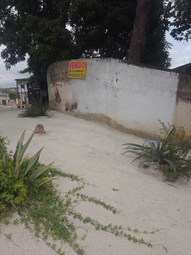 Vendo Terreno De Esquina, Bem Localizado 