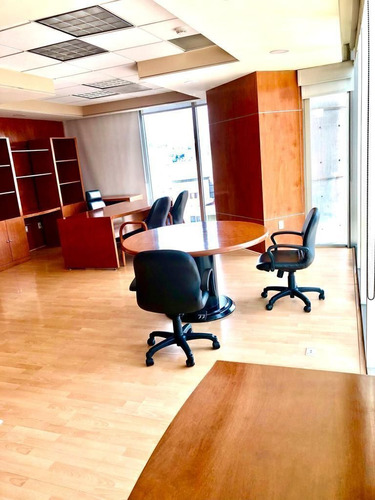 Oficina En Renta En Lomas Altas Torre Quadrata