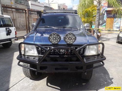 Toyota Meru .