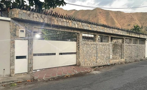 Se Vende Espectacular Quinta En Las Delicias, Barrio Sucre