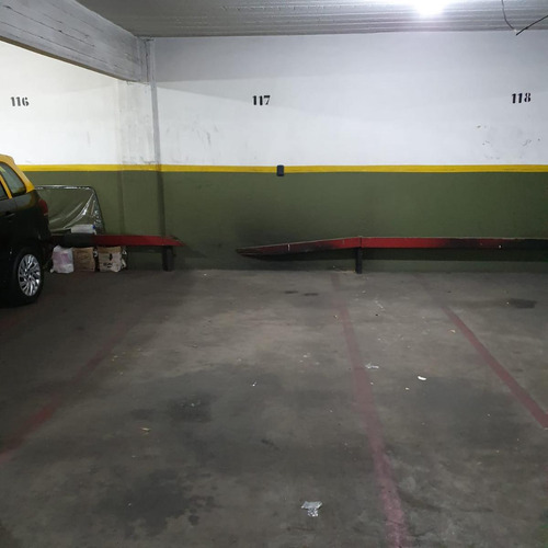 Cochera-venta-fija-cubierta-muy Amplia