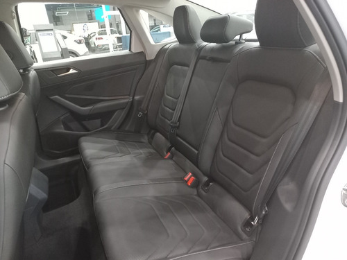 Imagen 12 de 16 de Volswagen Vento Highline 1.4 T 150 Cv 0km Aj