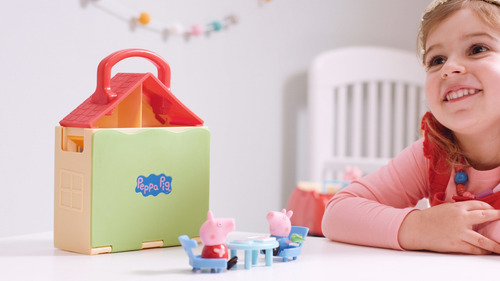 Imagem 4 de 5 de Casa Da Peppa Pig Maletinha C/ 2 Andares E 02 Figuras- Sunny