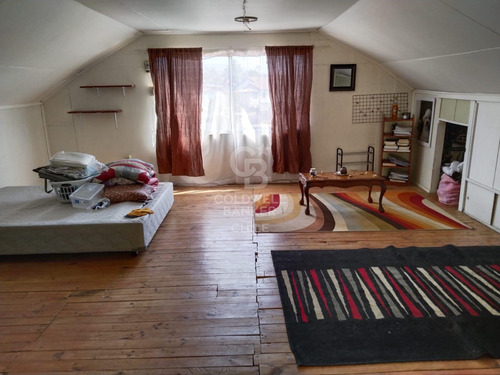Casa Centro De Quilpué Con Amplios Espacios
