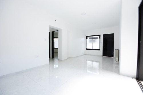 Imagen 2 de 25 de Venta Ph 3 Ambientes Jardin Patio Cochera Quilmes