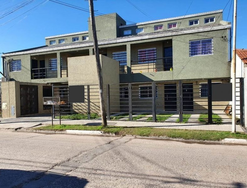 Imagen 2 de 10 de Departamento En Venta En José C Paz