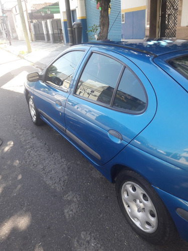 Renault Megane 5 P. 1.6 Authentiq Pak Año 2006