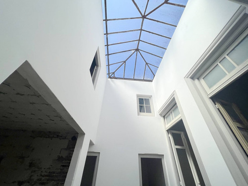 Imagen 24 de 25 de Venta De Edificio En Ciudad Vieja Con Cuatro Unidades.