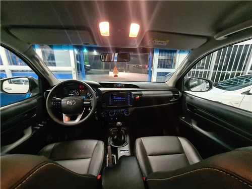 Imagem 9 de 14 de Toyota Hilux 2.8 Narrow 4x4 Cd 16v Diesel 4p Manual