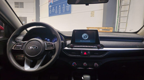 Kia Forte 2.0 L 4 p At