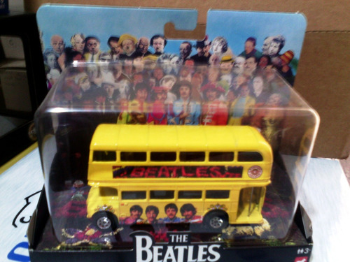 Autobus The Beatles Sgt. Peppers Lonely Marca Corgi 1/76