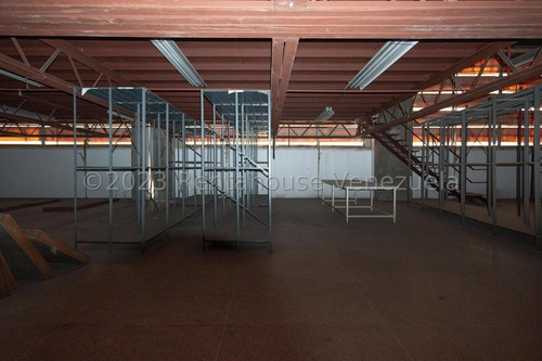 Jel Edificio Industrial En Venta En San Martin 24-4774 Fg