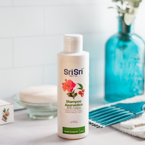 Imagen 3 de 3 de Shampoo Anti Caspa Ayurvédico Sri Sri Tattva X 200ml