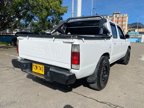 Nissan Frontier Np300 Mt 2.4 4x2