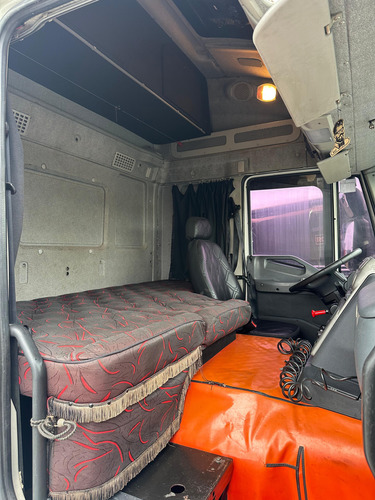 Iveco Stralis 440 6x2 2014 - Tvg Caminhões