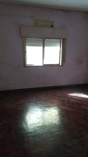 Venta Casa - Caseros - Luminosa - Jardin - Cocheras