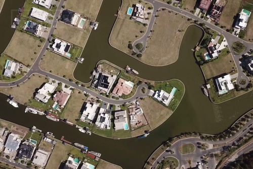 Imagen 1 de 6 de Terreno En Venta Con Salida Al Río Luján - Yacht Nordelta.