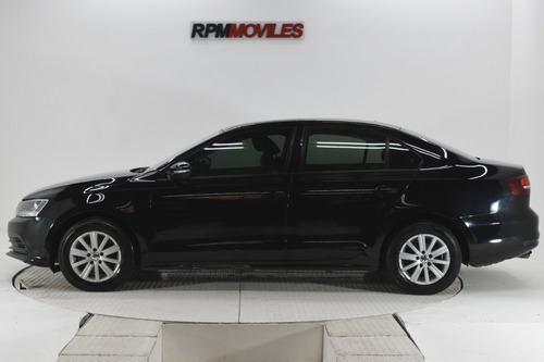 Imagen 5 de 14 de Volkswagen Vento 2.0 Advance Summer Pack Mt 2016 Rpm Moviles
