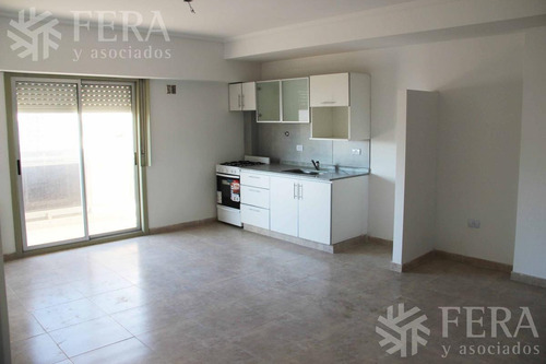 Imagen 2 de 20 de Venta De Departamento 2 Ambientes En Wilde (19184)