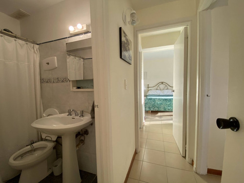 Venta De Apartamento 3 Dormitorios. Península