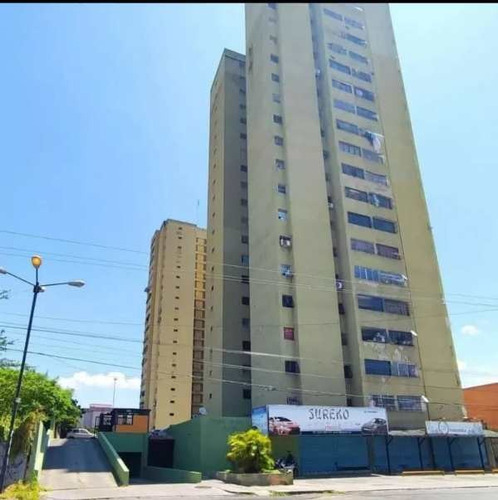 Francisco Manzanilla Vende Apartamento A Remodelar Res. El Mirador Pla-1615