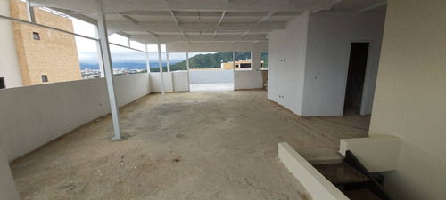Imagen 18 de 22 de Penthouse Urb. La Trigaleña Valencia 0412-4860923.