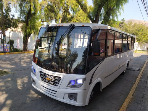 Imagen 11 de 15 de Microbus Chevrolet O Ford 2022