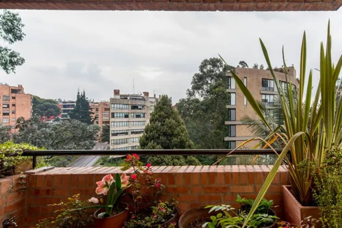 Apartamento En Arriendo En Los Rosales. Cod A12562