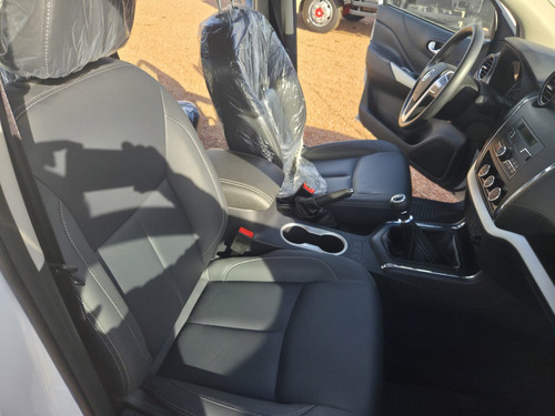 Dongfeng Rich 6 4X2 EXTRA FULL