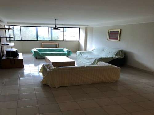 Imagen 10 de 27 de En Venta Amplio Apartamento Ubicado En La Urbanización Bosque Valle (subiendo Tazón) Una De Las Urbanizaciones Más Seguras De Caracas